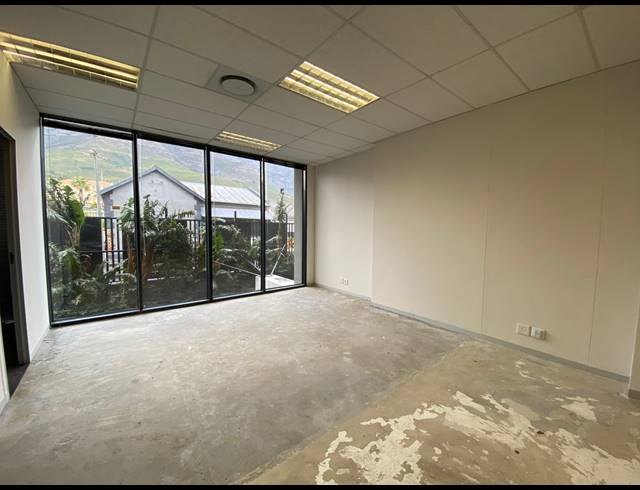 236M² OFFICE TO LET IN ZONNEBLOEM